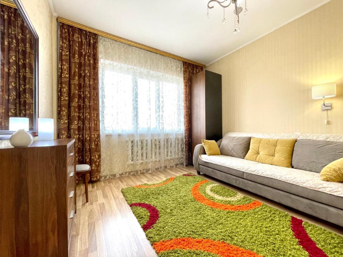 Cozy Three-Room Apartment With Mountain View Алмати Екстер'єр фото